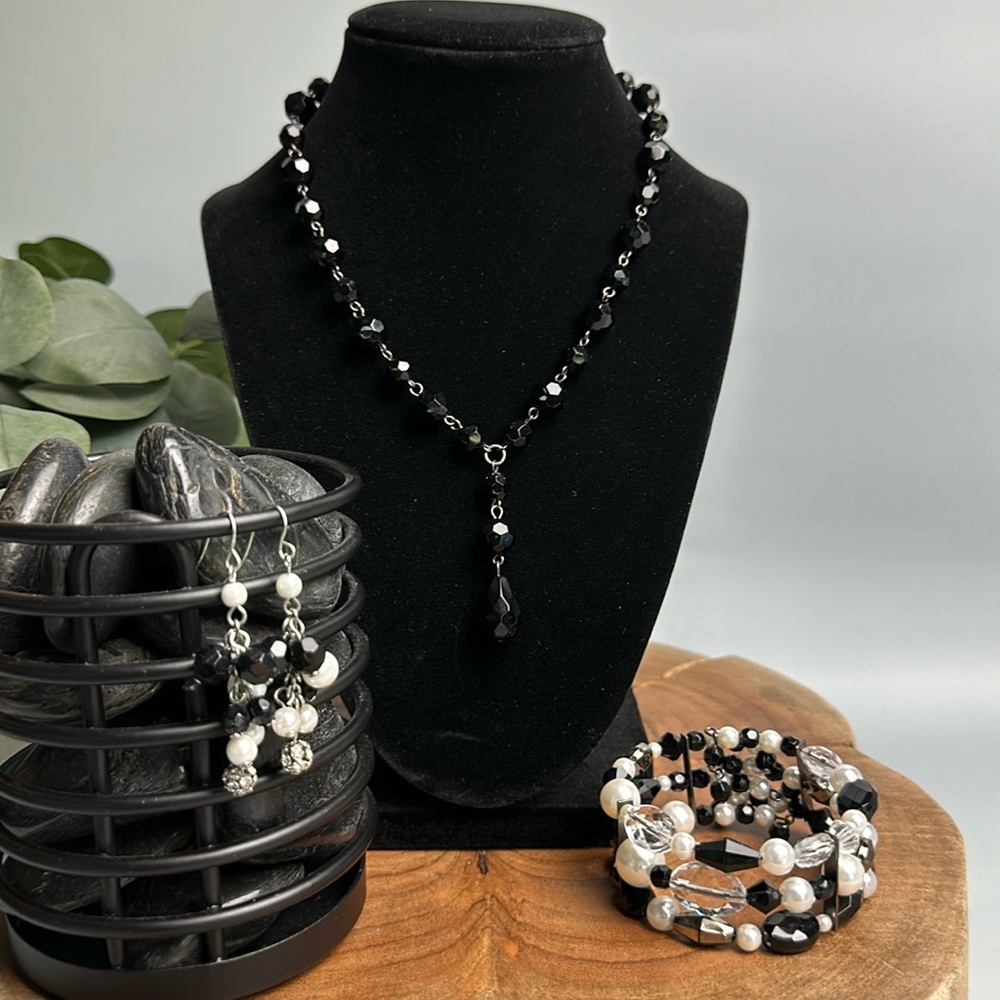 Necklace Earrings and Bracelet Set Black and White